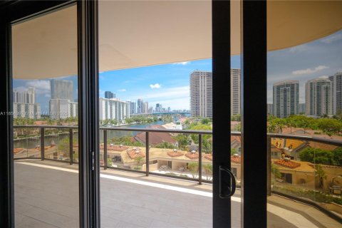 Condominio en venta en Aventura, Florida, 2 dormitorios, 141.4 m2 № 1878553 - foto 5