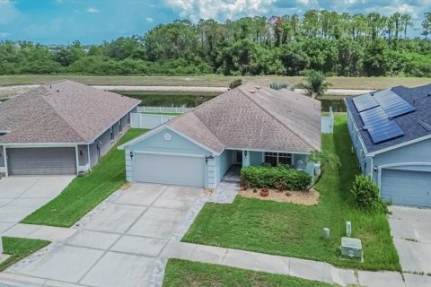 House in Wimauma, Florida 3 bedrooms, 183.76 sq.m. № 2157334 - photo 2