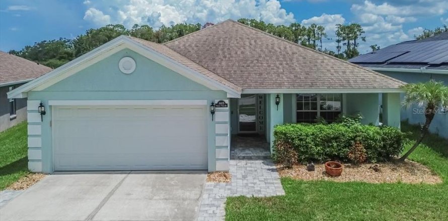 House in Wimauma, Florida 3 bedrooms, 183.76 sq.m. № 2157334