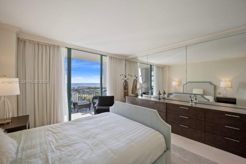 Condo in Miami, Florida, 3 bedrooms  № 2052989 - photo 11