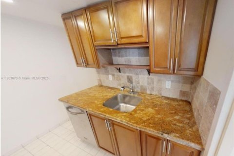 Copropriété à vendre à Miami Beach, Floride: 1 chambre, 85.47 m2 № 1963537 - photo 3