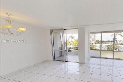 Copropriété à vendre à Miami Beach, Floride: 1 chambre, 85.47 m2 № 1963537 - photo 9