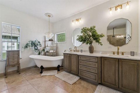 Casa en venta en Orlando, Florida, 3 dormitorios, 342.25 m2 № 2383813 - foto 7