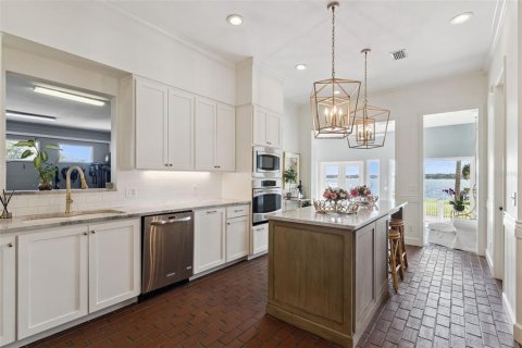 Casa en venta en Orlando, Florida, 3 dormitorios, 342.25 m2 № 2383813 - foto 13