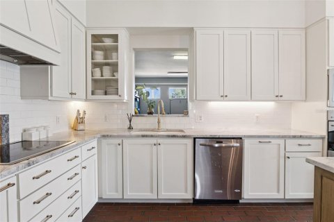 Casa en venta en Orlando, Florida, 3 dormitorios, 342.25 m2 № 2383813 - foto 14