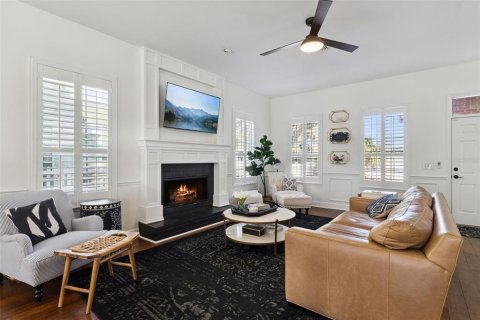 Casa en venta en Orlando, Florida, 3 dormitorios, 342.25 m2 № 2383813 - foto 11
