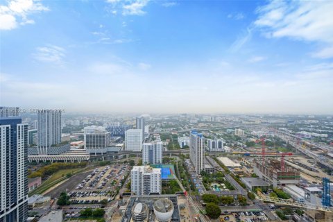 Condo in Miami, Florida, 1 bedroom  № 2053058 - photo 25