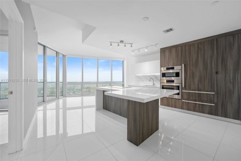 Condo in Miami, Florida, 1 bedroom  № 2053058