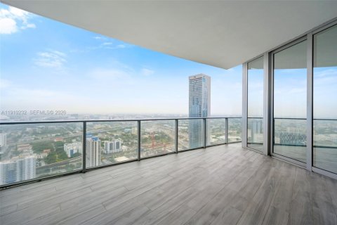 Condo in Miami, Florida, 1 bedroom  № 2053058 - photo 24