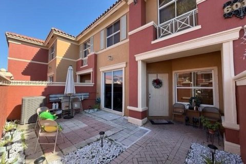 Condominio en venta en Doral, Florida, 2 dormitorios, 91.04 m2 № 2152642 - foto 5