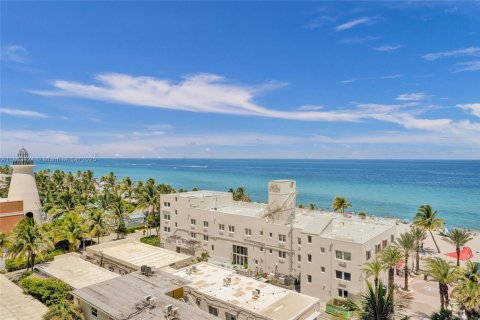 Condominio en venta en Hollywood, Florida, 1 dormitorio, 77.11 m2 № 1889850 - foto 9