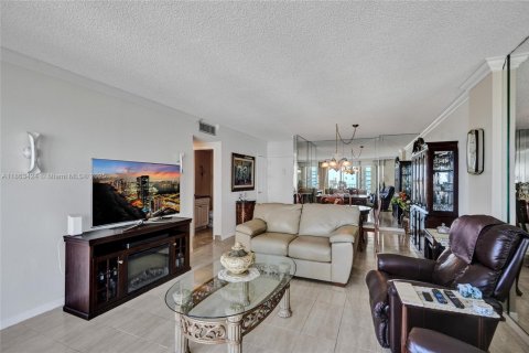 Condominio en venta en Hollywood, Florida, 1 dormitorio, 77.11 m2 № 1889850 - foto 25