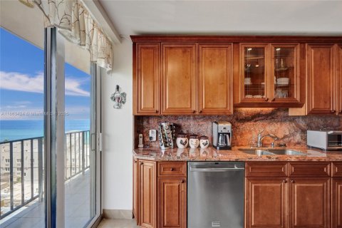 Condominio en venta en Hollywood, Florida, 1 dormitorio, 77.11 m2 № 1889850 - foto 6