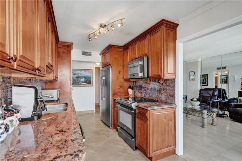 Condominio en venta en Hollywood, Florida, 1 dormitorio, 77.11 m2 № 1889850 - foto 20