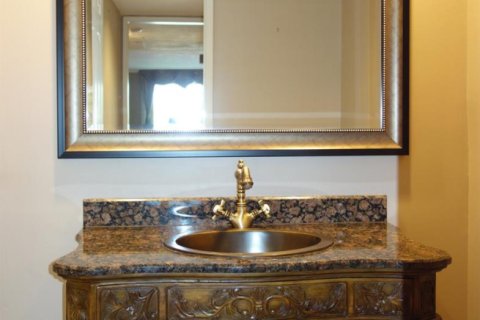 Condo in Pompano Beach, Florida, 3 bedrooms № 2249548 - photo 18