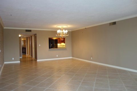Condo in Pompano Beach, Florida, 3 bedrooms № 2249548 - photo 29