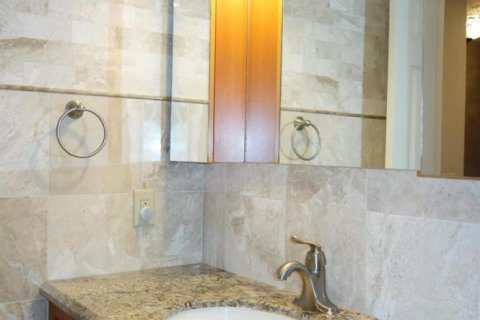 Condo in Pompano Beach, Florida, 3 bedrooms № 2249548 - photo 30