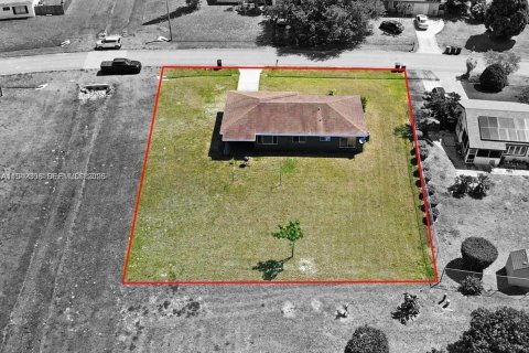 House in Port St. Lucie, Florida 3 bedrooms, 109.25 sq.m. № 2038725 - photo 3