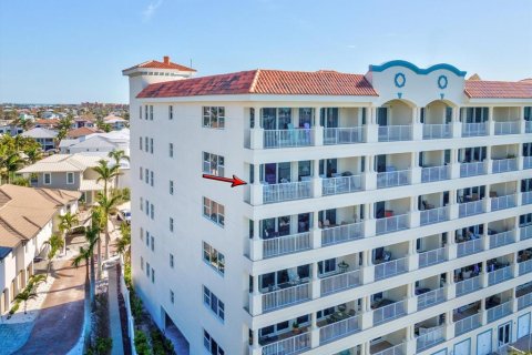 Condo in Redington Shores, Florida, 3 bedrooms  № 1815552 - photo 4