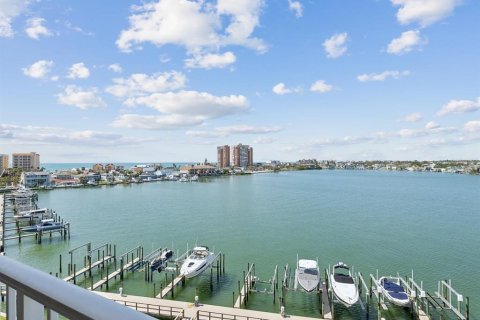 Condo in Redington Shores, Florida, 3 bedrooms  № 1815552 - photo 2
