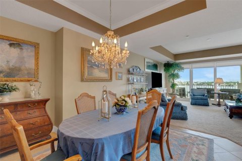 Condo in Redington Shores, Florida, 3 bedrooms  № 1815552 - photo 13