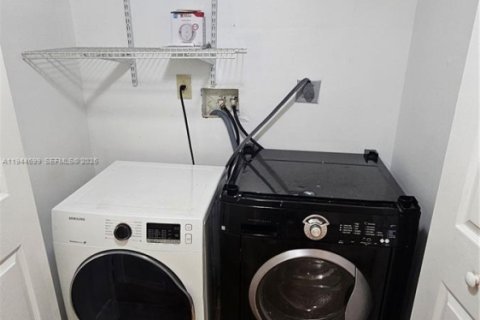 Copropriété à louer à Coconut Creek, Floride: 1 chambre, 67.82 m2 № 2001352 - photo 15