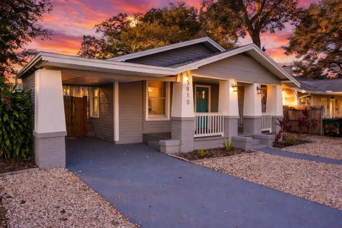 Villa ou maison à Tampa, Floride 3 chambres, 117.06 m2 № 2105019