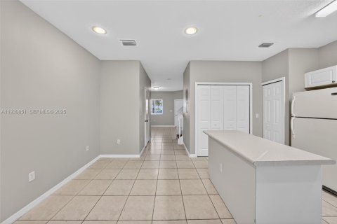 Townhouse in Homestead, Florida 2 bedrooms, 108.32 sq.m. № 1991743 - photo 19