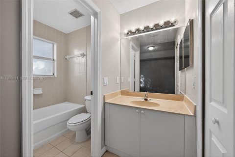 Townhouse in Homestead, Florida 2 bedrooms, 108.32 sq.m. № 1991743 - photo 26