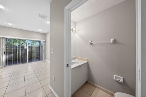Townhouse in Homestead, Florida 2 bedrooms, 108.32 sq.m. № 1991743 - photo 25