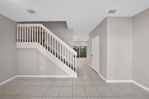 Townhouse in Homestead, Florida 2 bedrooms, 108.32 sq.m. № 1991743 - photo 29