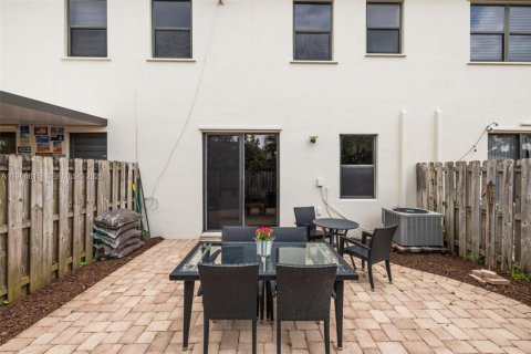 Купить таунхаус в Майами, Флорида 3 спальни, 142.14м2, № 2048387 - фото 17