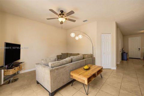 Купить таунхаус в Майами, Флорида 3 спальни, 142.14м2, № 2048387 - фото 7