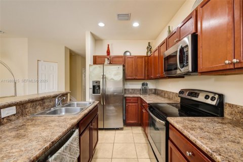 Купить таунхаус в Майами, Флорида 3 спальни, 142.14м2, № 2048387 - фото 8