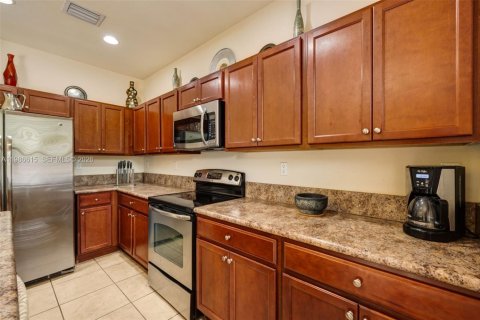 Купить таунхаус в Майами, Флорида 3 спальни, 142.14м2, № 2048387 - фото 10