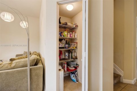 Купить таунхаус в Майами, Флорида 3 спальни, 142.14м2, № 2048387 - фото 21