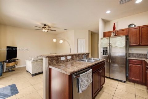 Купить таунхаус в Майами, Флорида 3 спальни, 142.14м2, № 2048387 - фото 12