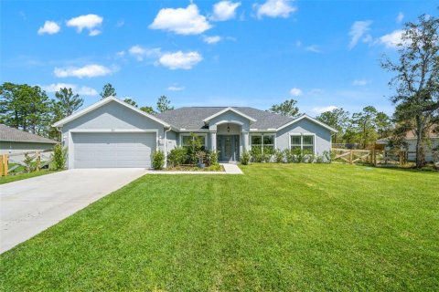 Casa en Weeki Wachee, Florida 3 dormitorios, 182.27 m2 № 2139035