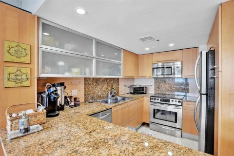 Condominio en venta en Miami Beach, Florida, 3 dormitorios, 141.21 m2 № 1744032 - foto 13
