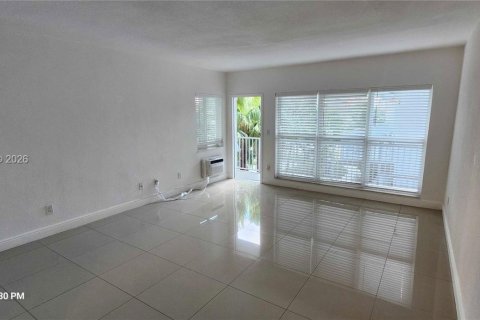Appartement à louer à Bay Harbor Islands, Floride: 1 chambre, 70.61 m2 № 2028465 - photo 5