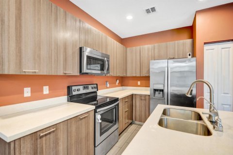 Casa en venta en Tamarac, Florida, 3 dormitorios, 171.13 m2 № 2395498 - foto 12