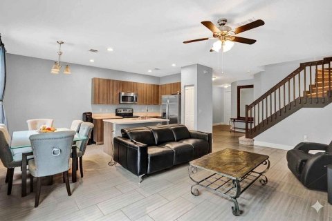 Casa en venta en Tamarac, Florida, 3 dormitorios, 171.13 m2 № 2395498 - foto 10
