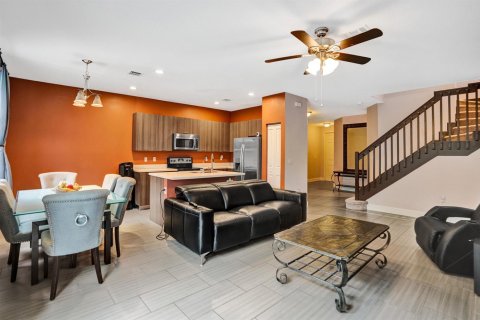 Casa en venta en Tamarac, Florida, 3 dormitorios, 171.13 m2 № 2395498 - foto 9