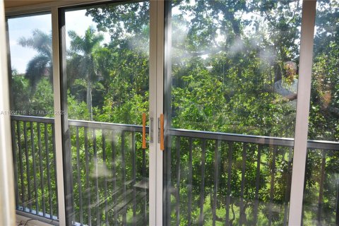 Condominio en venta en Pembroke Pines, Florida, 2 dormitorios, 97.73 m2 № 1984596 - foto 5