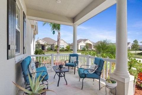 House in Vero Beach, Florida 3 bedrooms, 162.67 sq.m. № 2083326 - photo 17
