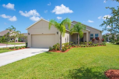 House in Vero Beach, Florida 3 bedrooms, 162.67 sq.m. № 2083326 - photo 2