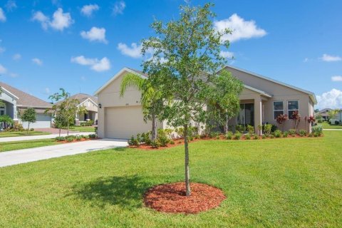 House in Vero Beach, Florida 3 bedrooms, 162.67 sq.m. № 2083326 - photo 26