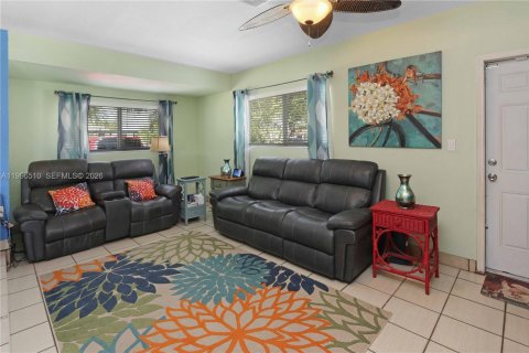 Купить виллу или дом в Холливуд, Флорида 3 спальни, 132.85м2, № 2058419 - фото 5