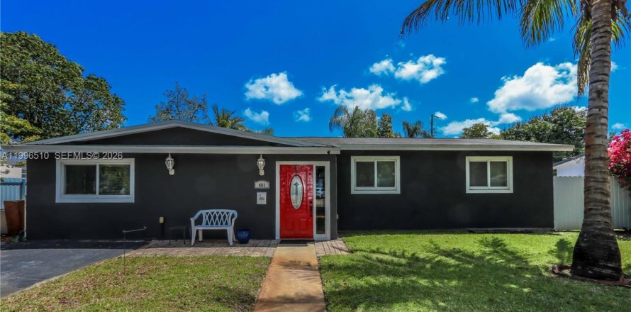 Дом в Холливуд, Флорида 3 спальни, 132.85м2 № 2058419