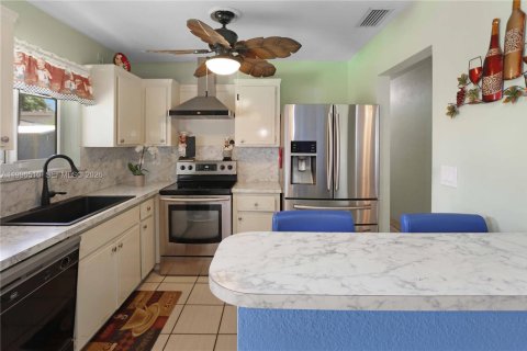 Купить виллу или дом в Холливуд, Флорида 3 спальни, 132.85м2, № 2058419 - фото 12